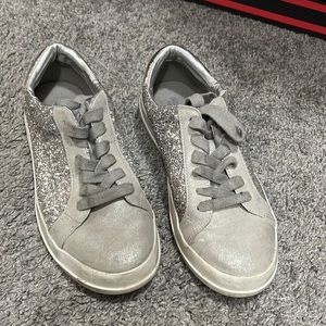 Cute Mossimo glitter sneakers